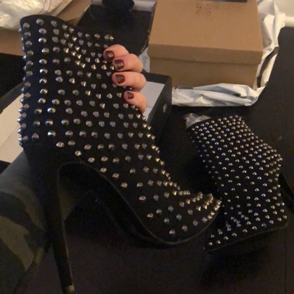 Booties - Picture 4 of 6